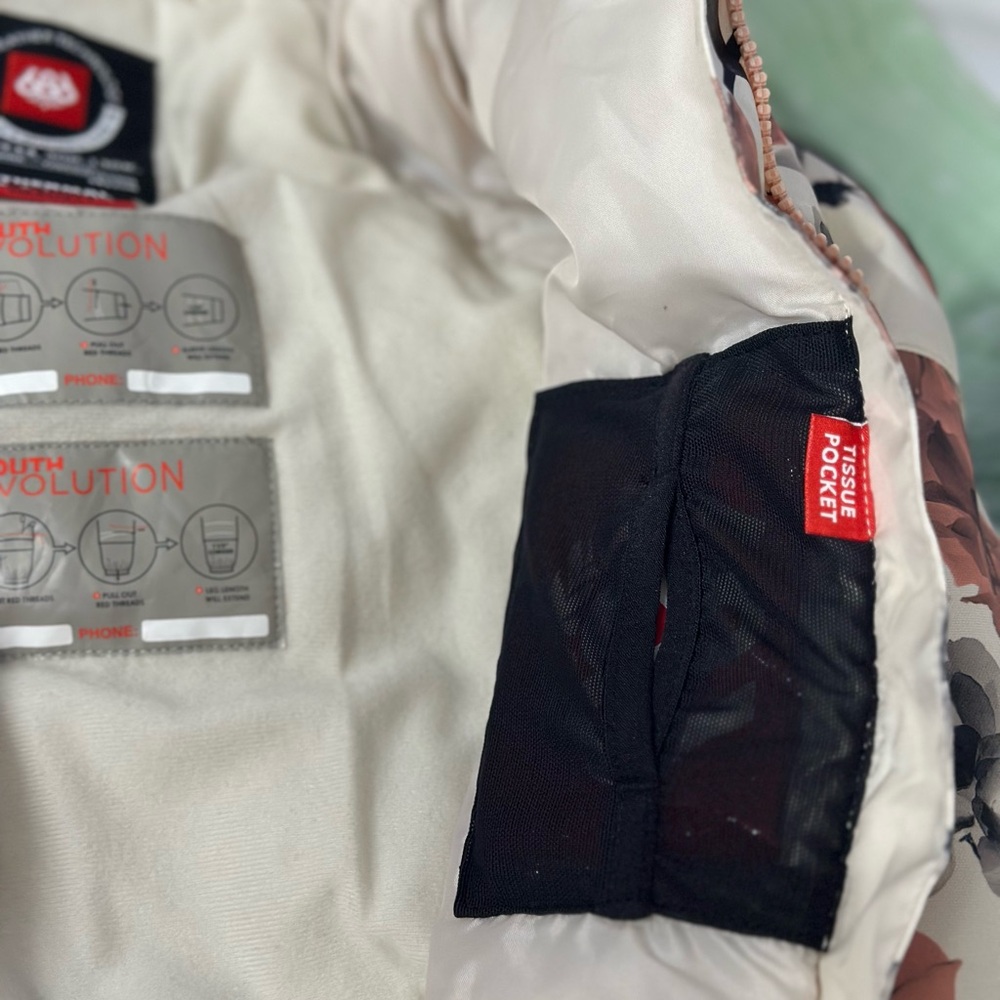 686 Wintersuit - Picture 9 of 10